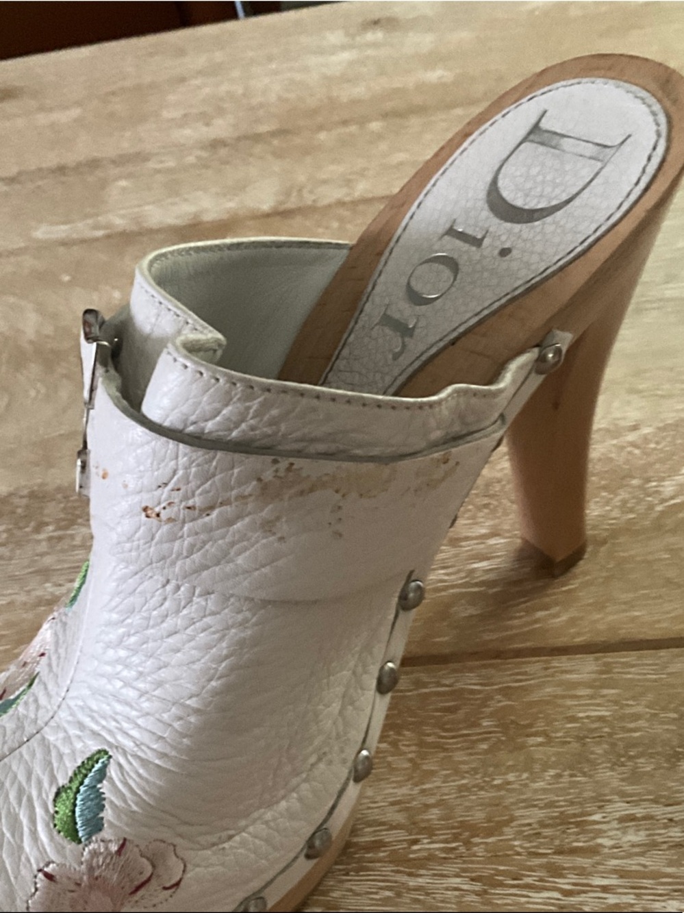 Dior White Leather Floral Embroidered Slide Clogs with Silver Buckle - Picture 9 of 10